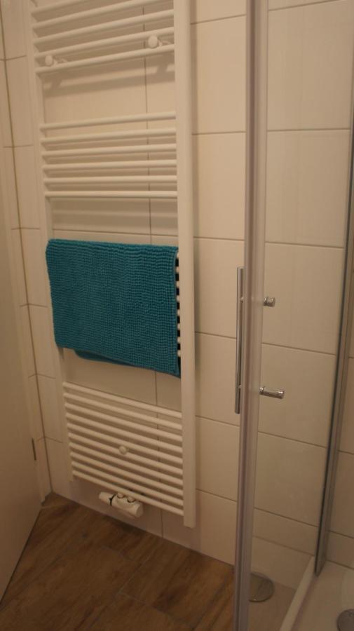 Gaestehaus Am Flughafen Duesseldorf Екстериор снимка