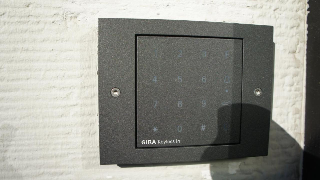 Gaestehaus Am Flughafen Duesseldorf Екстериор снимка