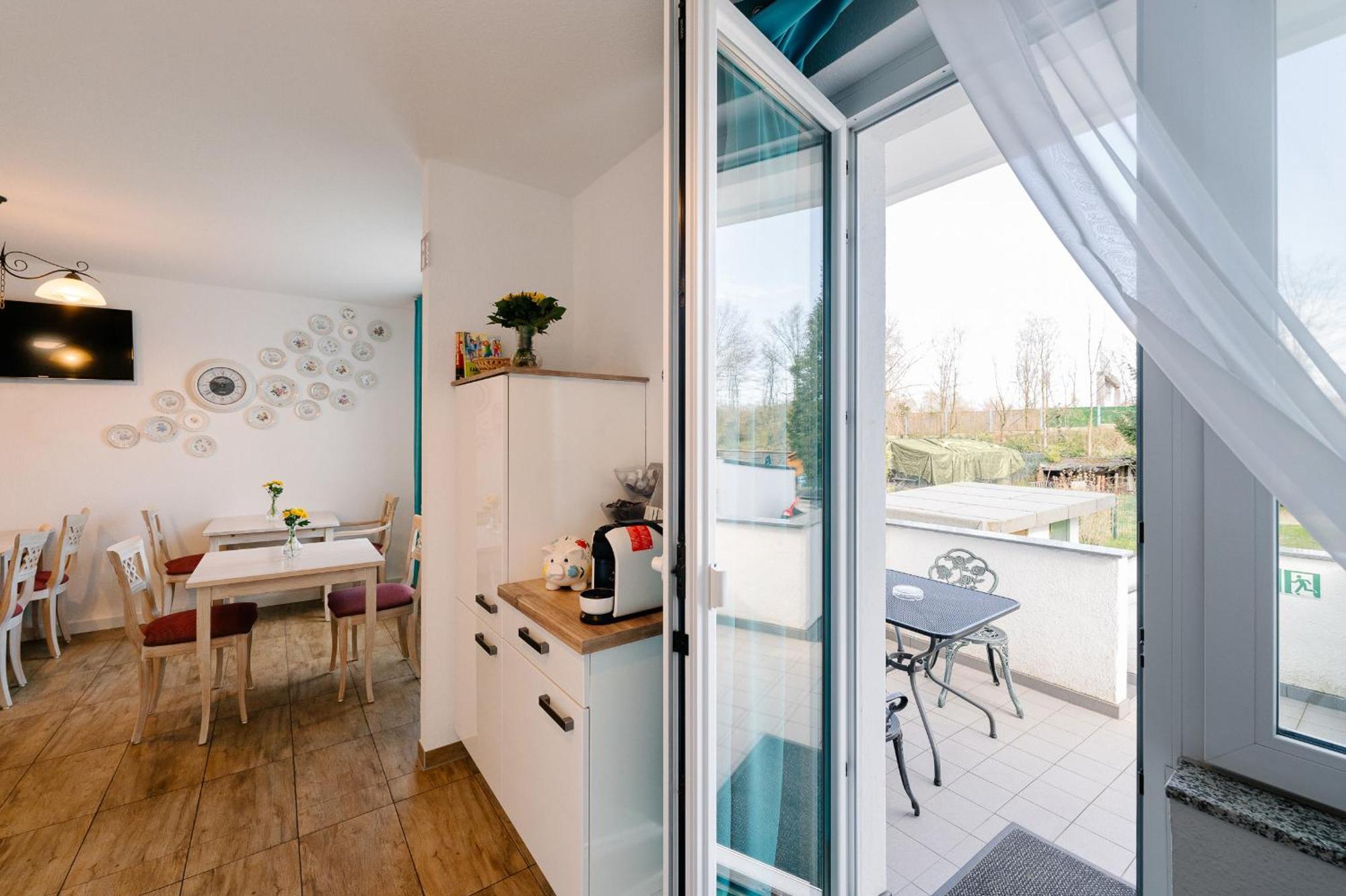 Gaestehaus Am Flughafen Duesseldorf Екстериор снимка