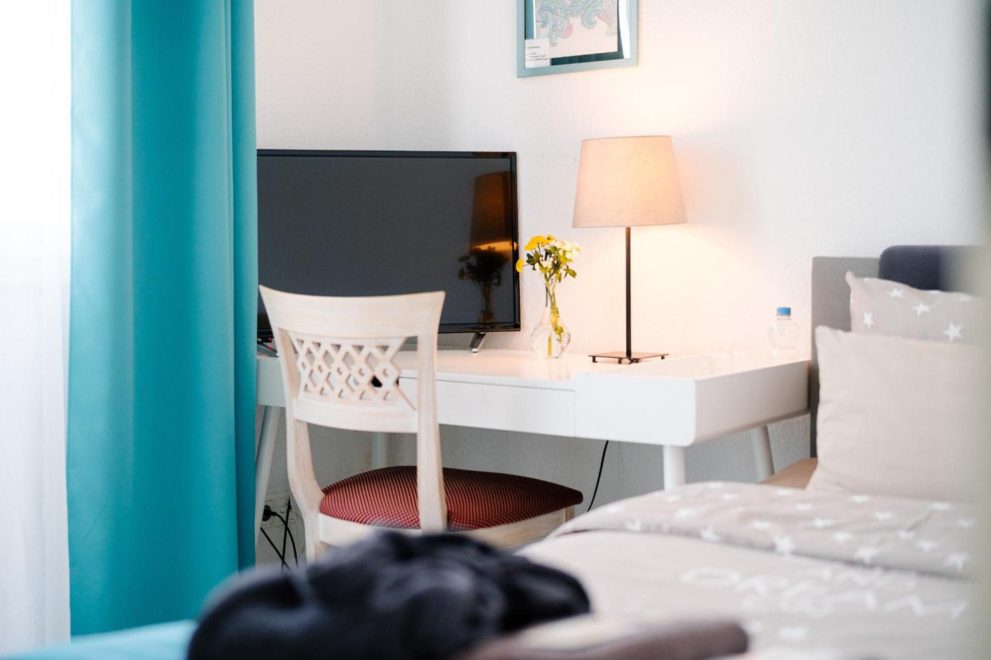 Gaestehaus Am Flughafen Duesseldorf Екстериор снимка